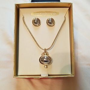 Liz Clairborne earring and necklace set